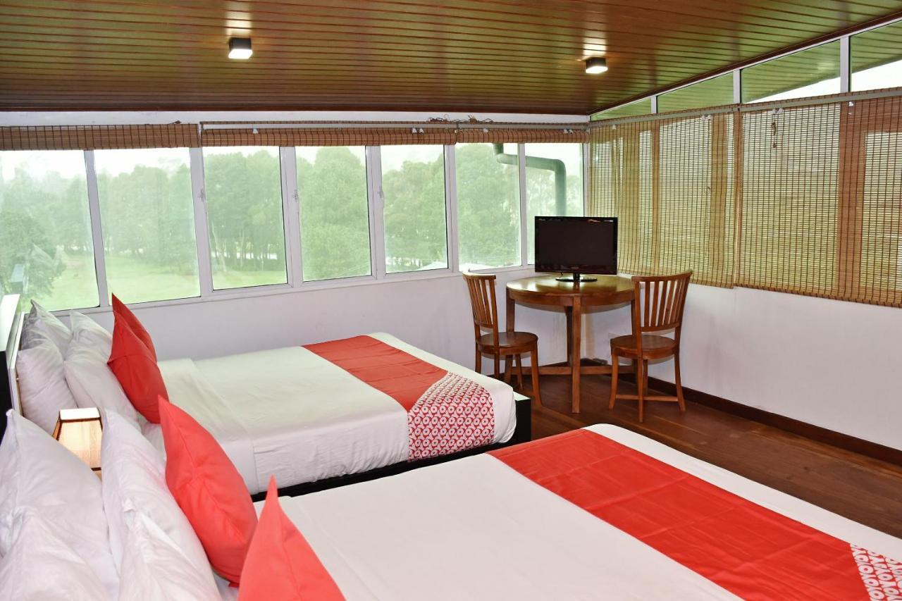 נוארה אליה Oyo 430 The Turf Villa מראה חיצוני תמונה